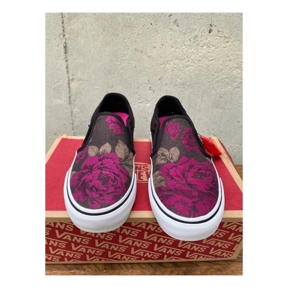 BRAND NEW vans